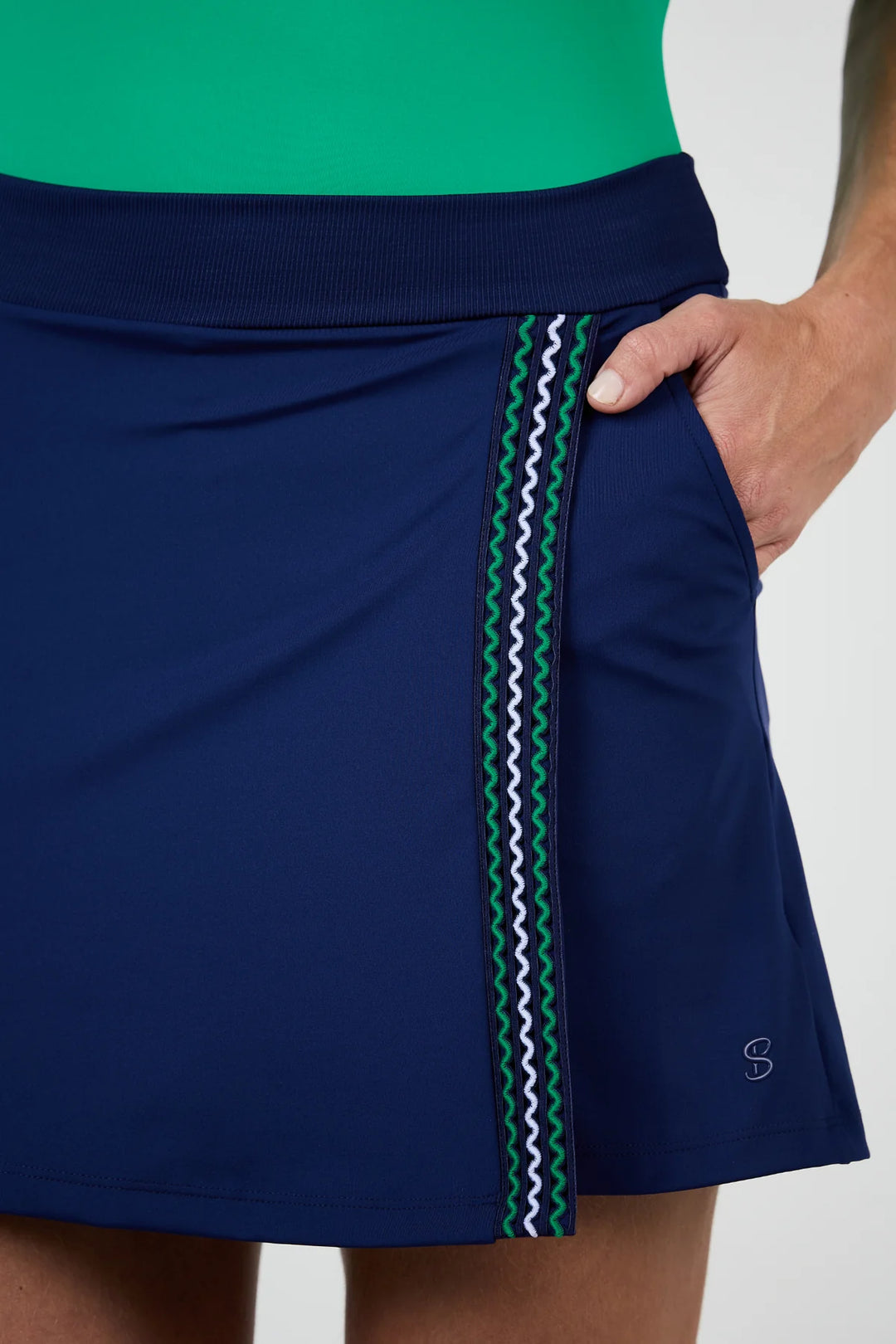 Sofibella 16" Green Spirit Crossover Skort - Navy - Skorzie
