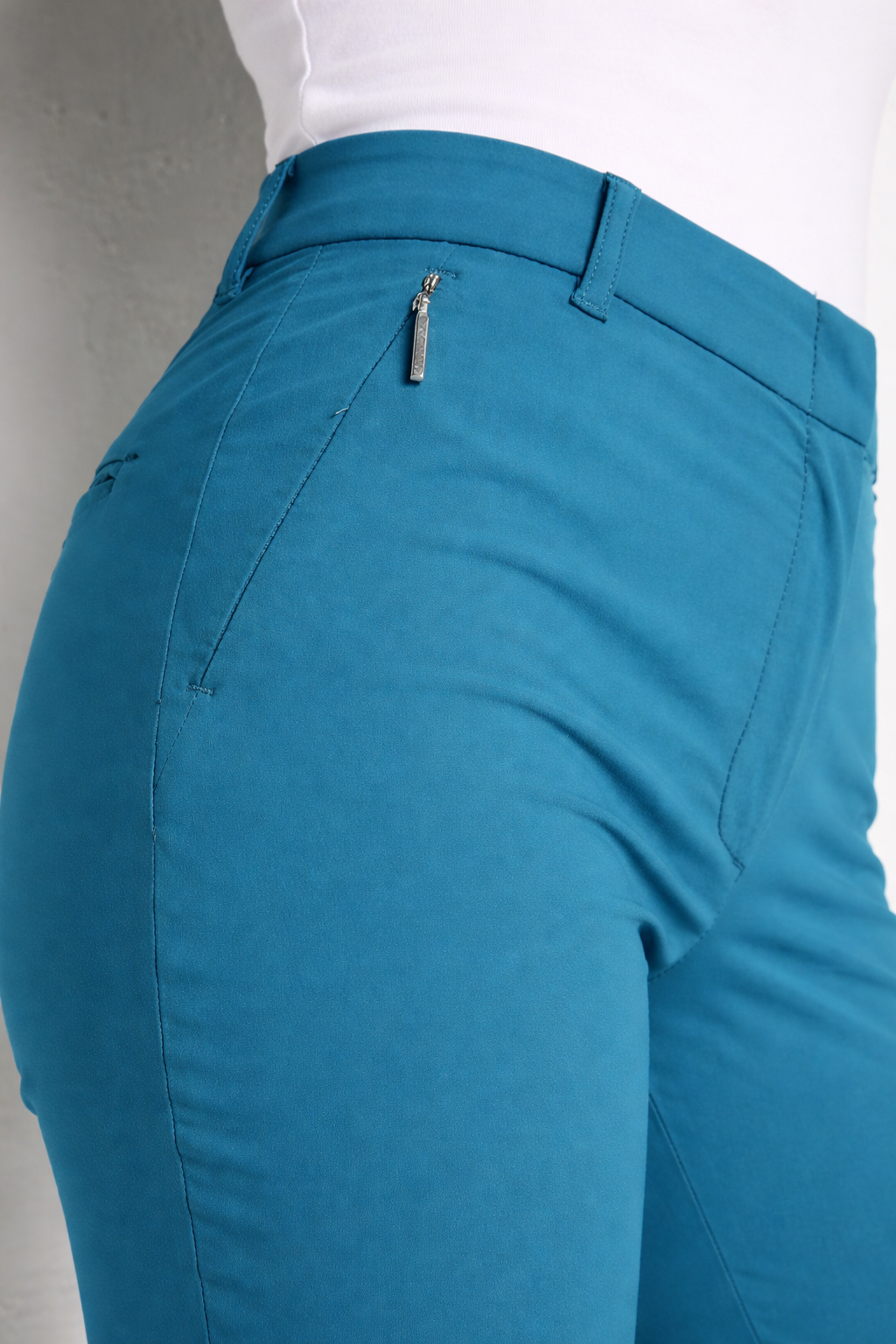 Anatomie Thea Ultra Light Weight Straight Leg Pant - Peacock - Skorzie