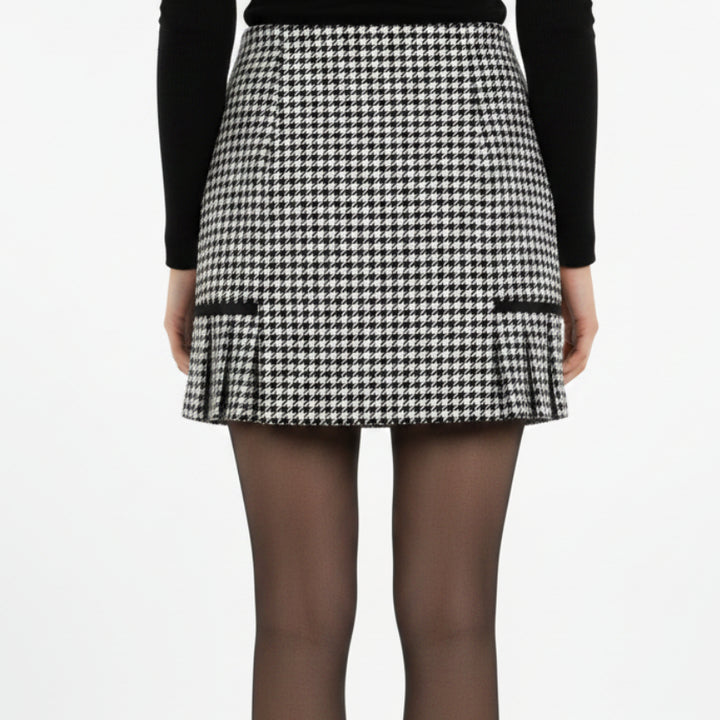 Golftini Women's Golf Skort 17.5" Black Houndstooth Size 6