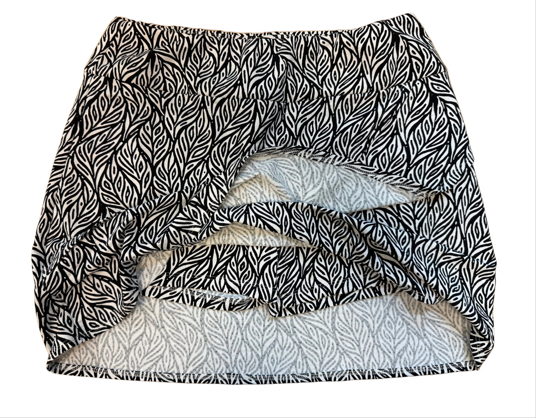 IBKUL Womens Sally Layered Skort 17.5" - Black/White