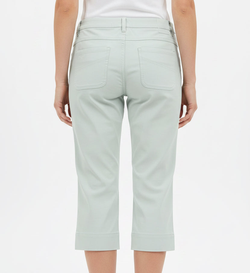 Daily Sports Women's Golf Capris Lyric 19" Sandy