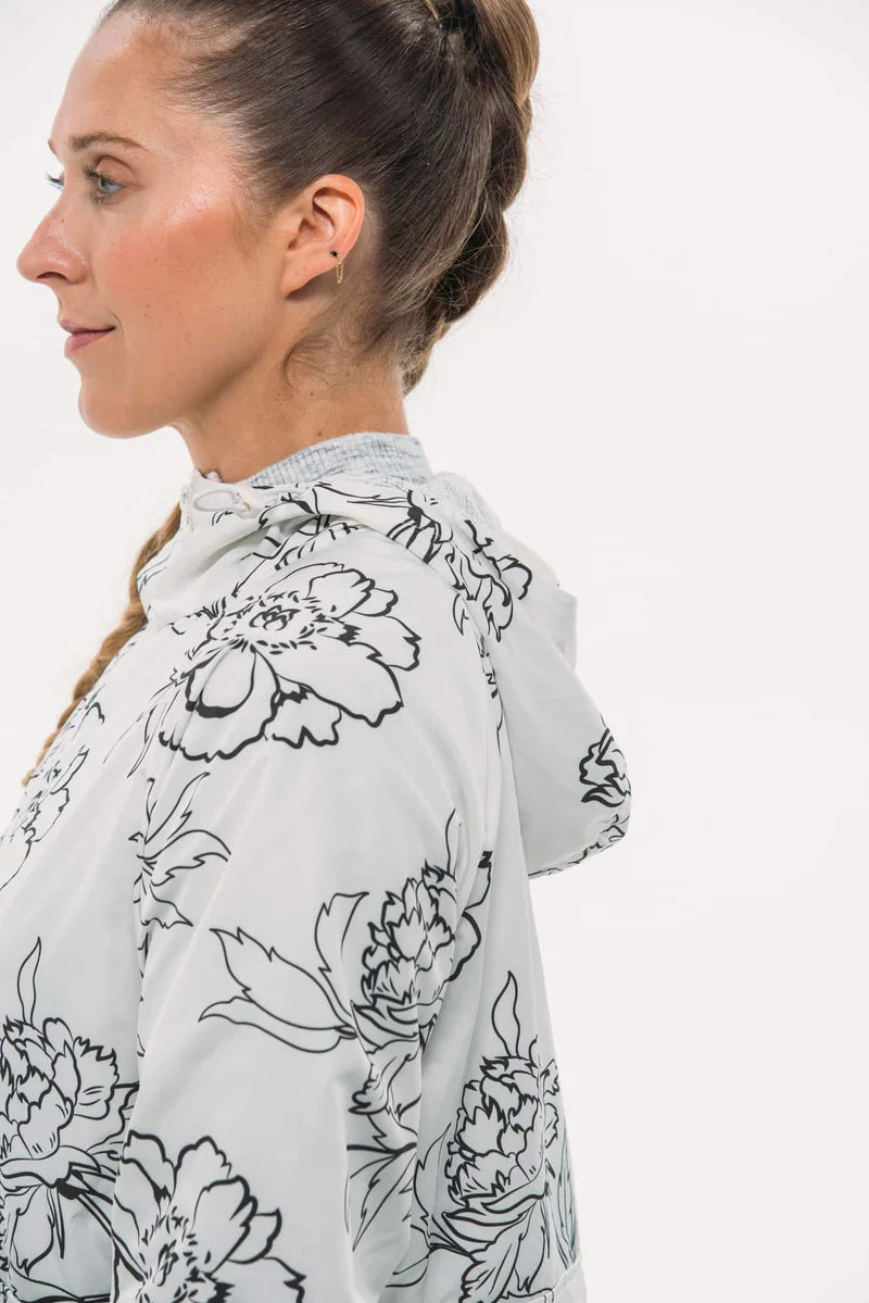 Foray Golf Printed Windbreaker Shell Jacket - White Floral - Skorzie