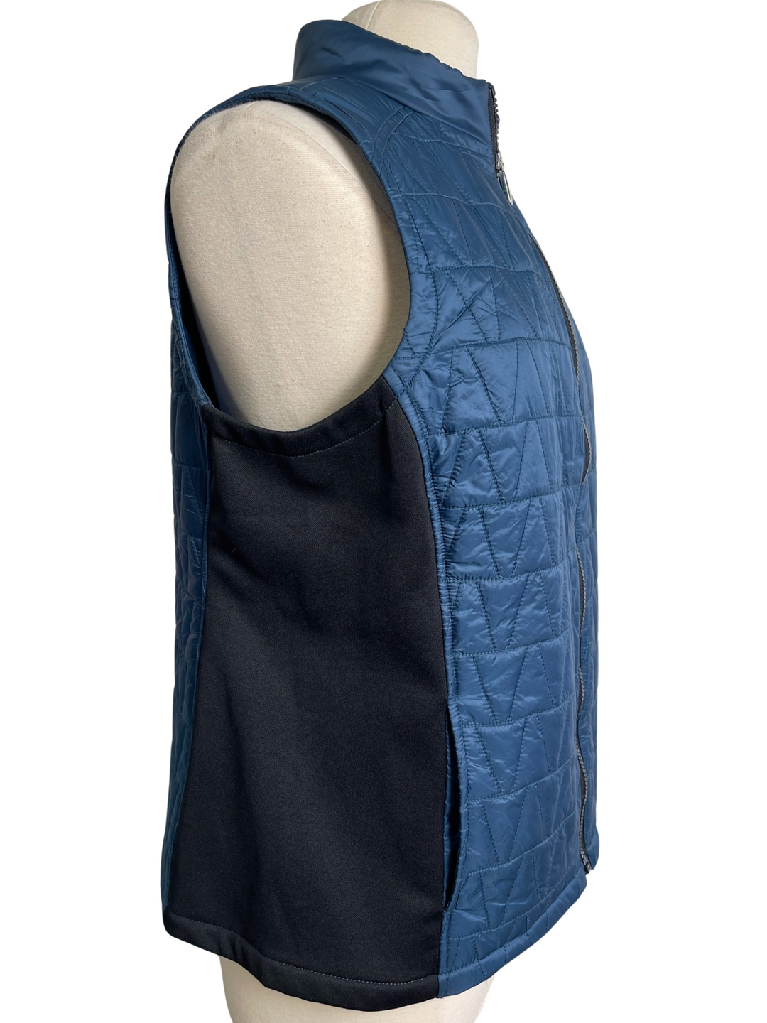 Weekends By Chico's Black and Blue Vest - Size Medium - Skorzie