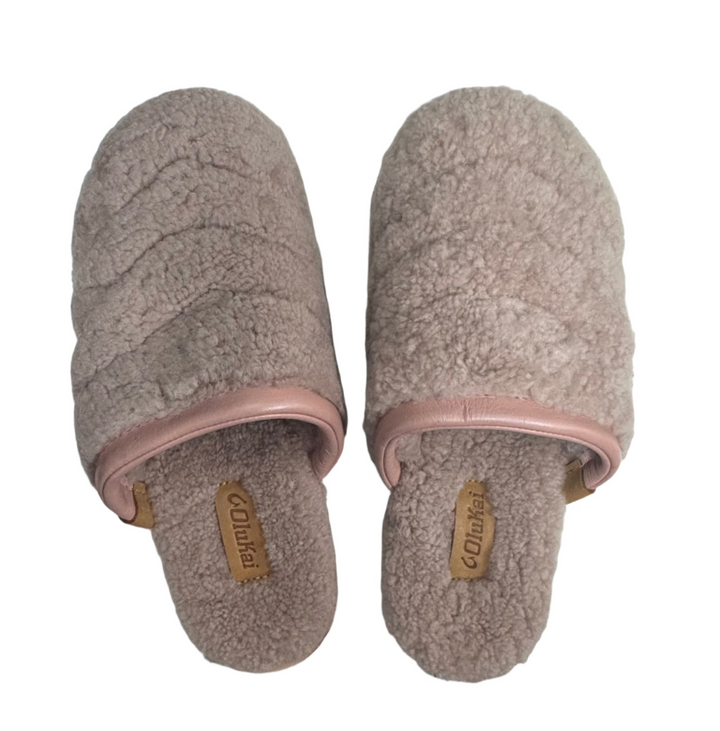 OluKai Ladies Pūpū Mua Slippers - Pink Sea Salt - Size 6 - Skorzie