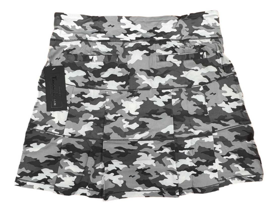 TJ Sport Pleated Tour Skort - Snow Camo - Skorzie