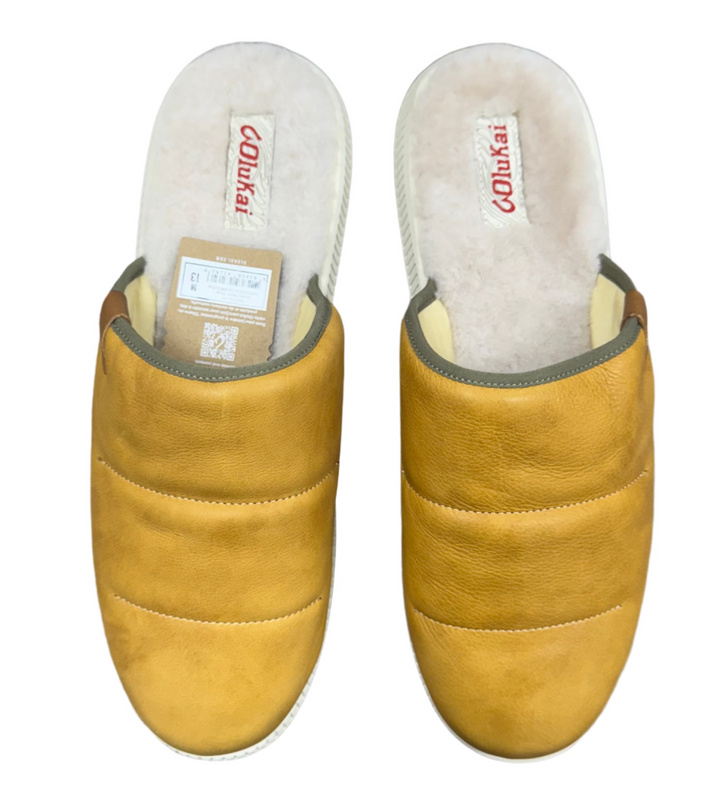 OluKai Men's Mua ‘Ili  Slippers - Golden Sand/Bone - Skorzie
