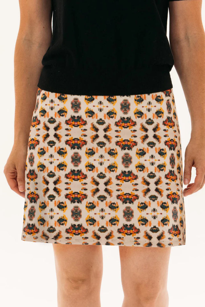 Foray Golf Ikat Tan Multi 17" Skirt - Skorzie