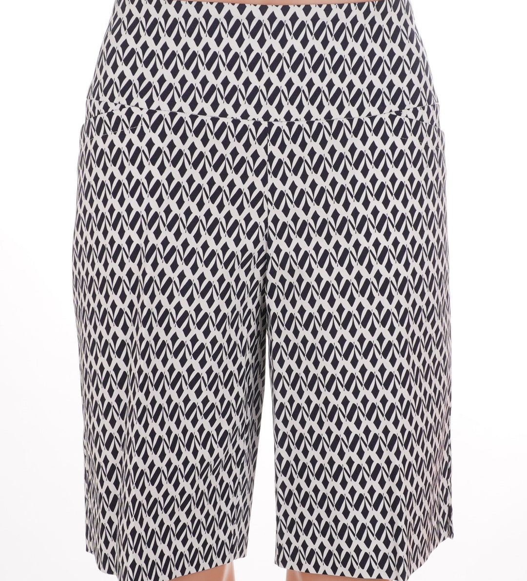 Swing Control Techno Stretch Printed Shorts - Abstract Diamond - Size 6 - Skorzie