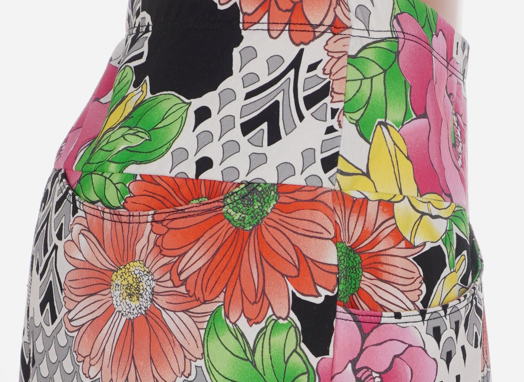 G Lifestyle Deco Daisy Skort - Black Multi - Size Small - Skorzie